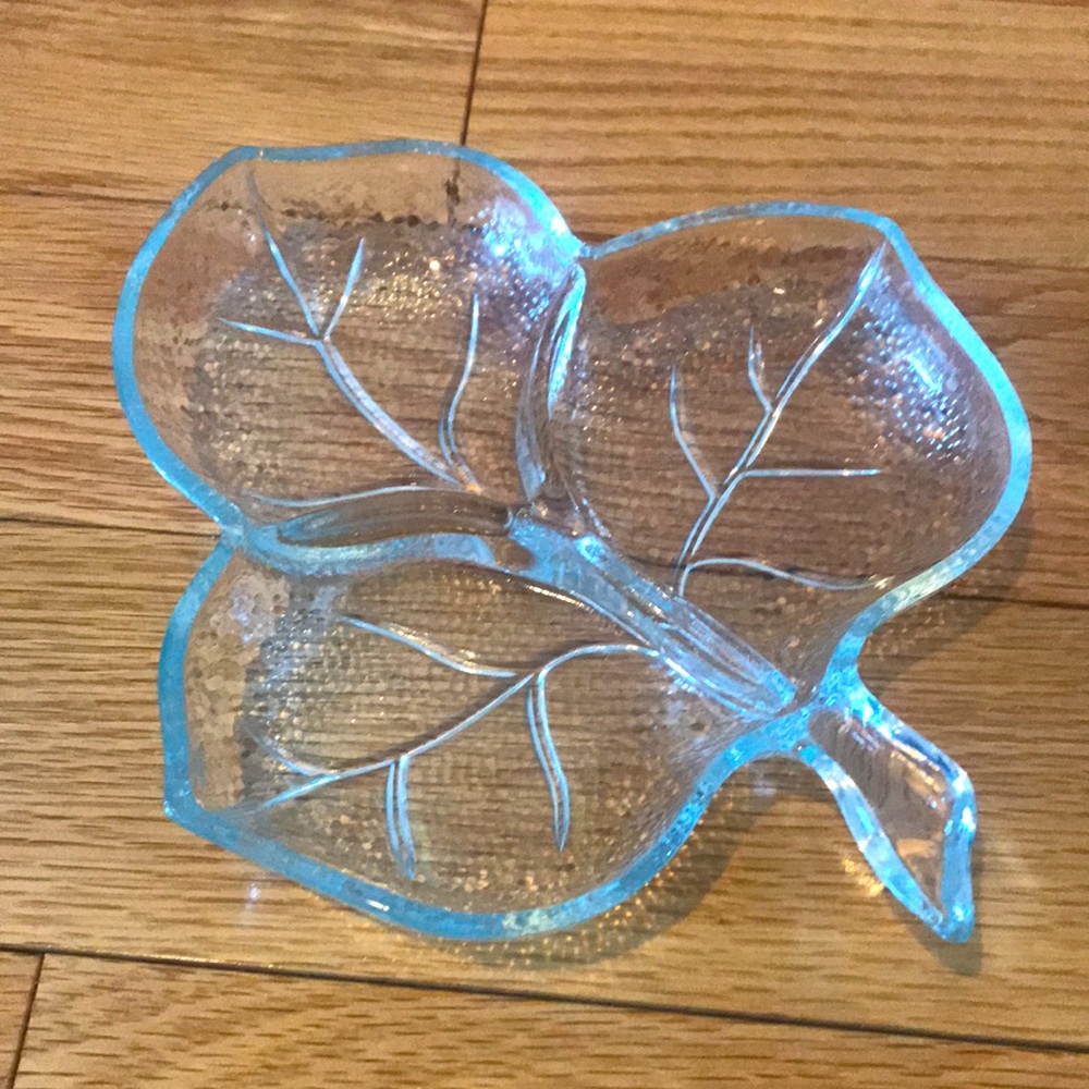 Hazel Atlas three-section leaf shaped glass trinket dish